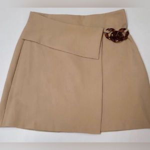 Zara Tan Skirt w Tortoiseshell Acryclic Chain Detail